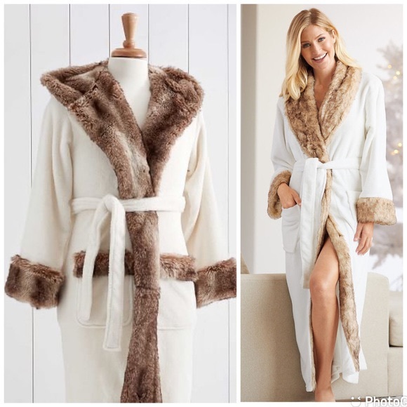 Pottery Barn Faux Fur Robe Ivory/Caramel Ombré